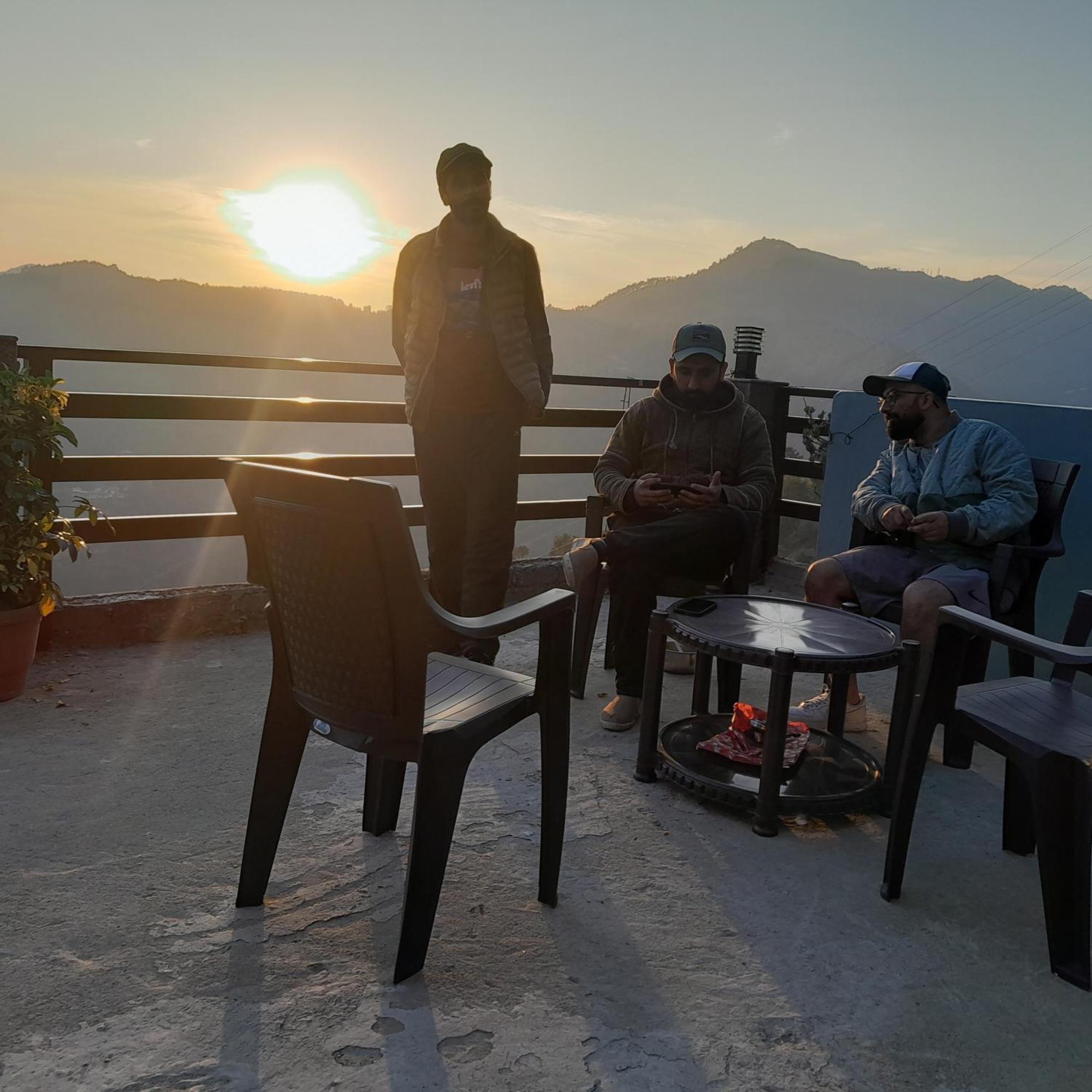 Apartamento Mountain And Peace Shimla Exterior foto