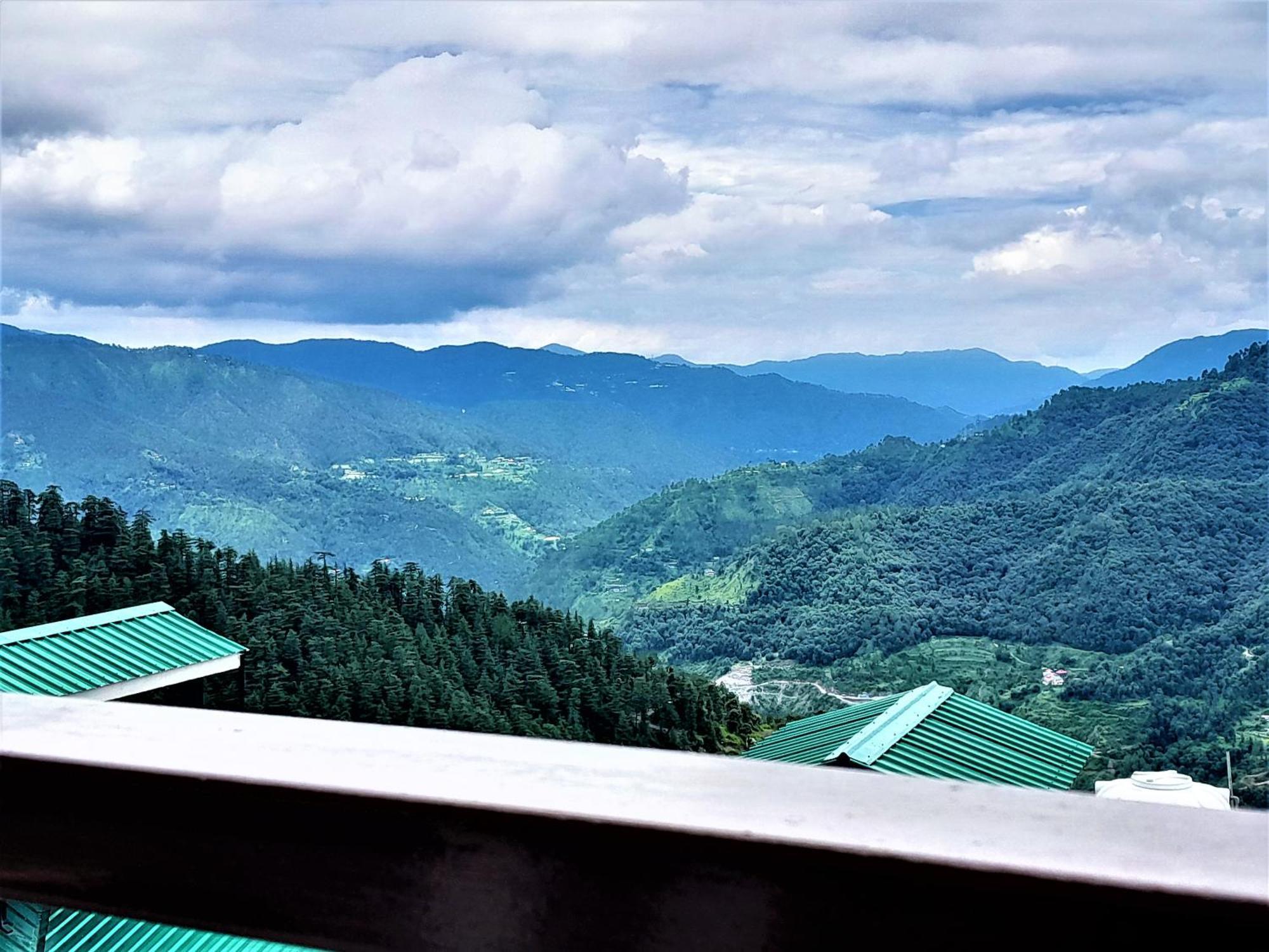 Apartamento Mountain And Peace Shimla Exterior foto